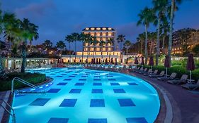 Trendy Palm Beach Hotel Side